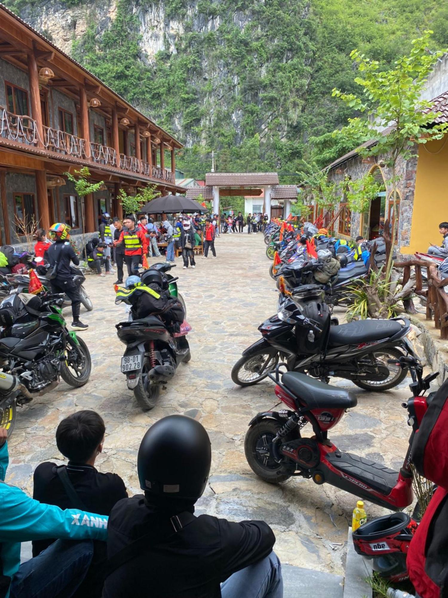 Cao Nguyen Da Homestay Meo Vac エクステリア 写真